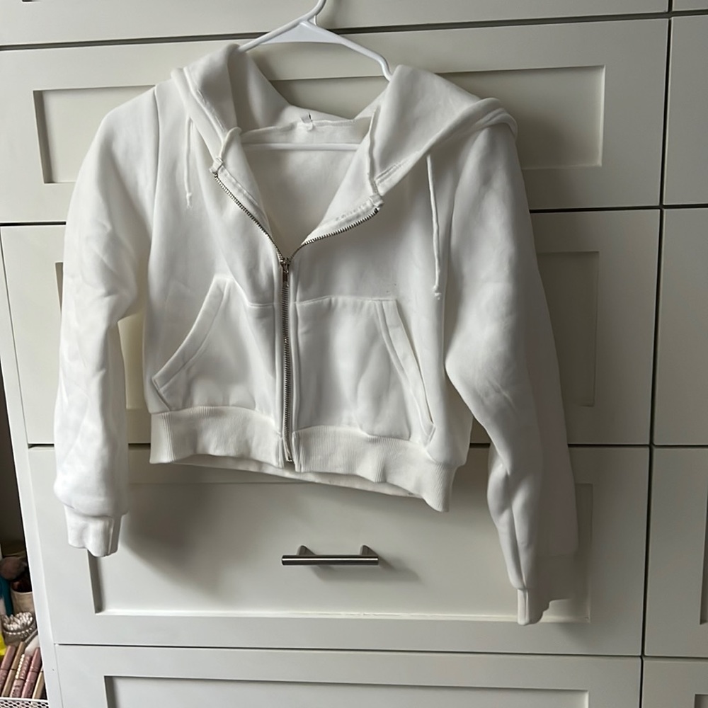 white cropped zip up hoodie